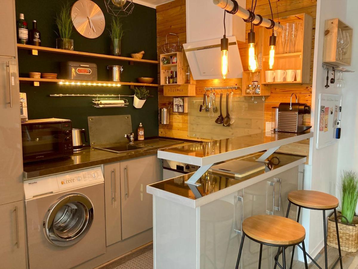 Living At Saarpartments -Adultsonly- 2 Bedrooms, Kitchen - Business & Holiday Apartments For Long- And Short Term Stay, 3 Min To Train Station, Secure E-Bike Parking! Saarbrücken Exteriér fotografie